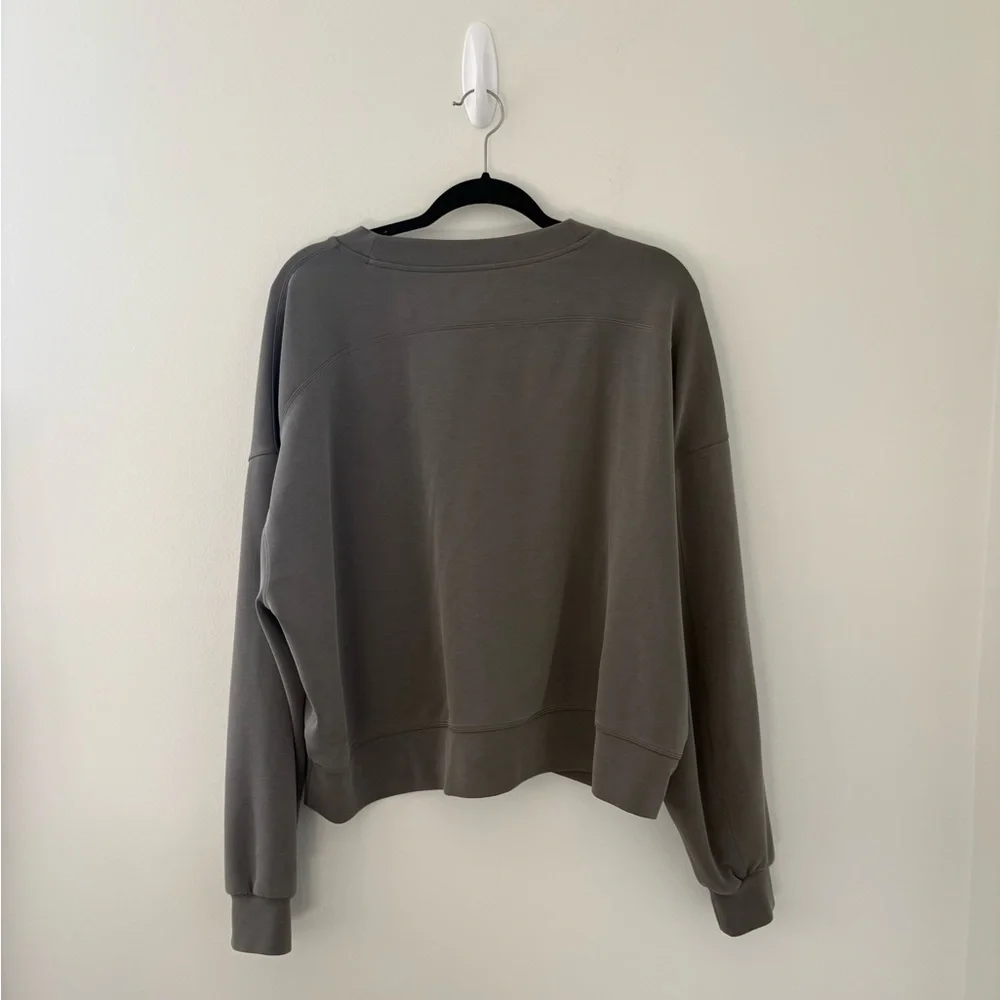 Lululemon Grey Sage Perfectly Oversized Cropped Softstreme - Picture 3 of 4